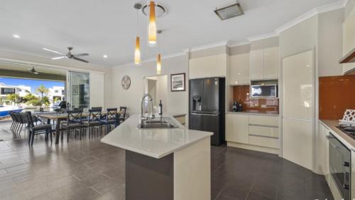 Banksia Beach House | Think Elegant & Luxury