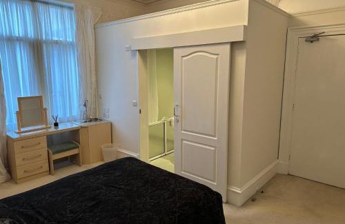 Aberdeen West End House | Third House Guest House