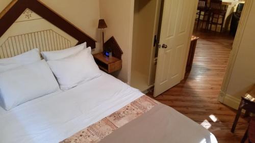 Peace River Hotel | Third Mission Heritage Suites