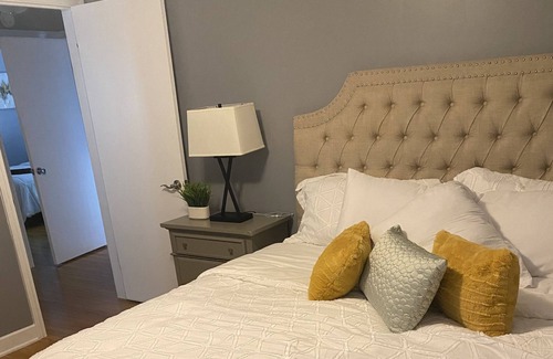 Broadview House | This 4 bedroom home is Cozy and Family friendly!