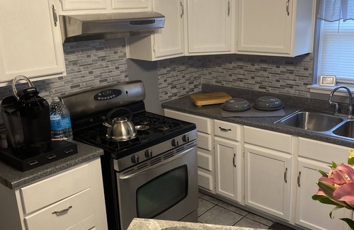 Broadview House | This 4 bedroom home is Cozy and Family friendly!