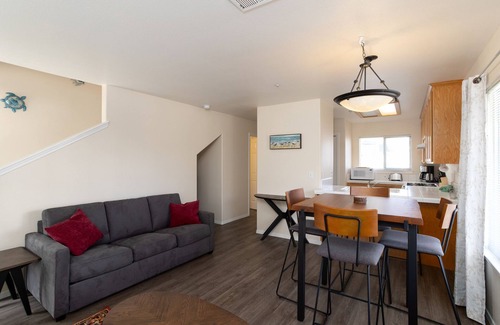 Downtown Condo | This adorable condo is in an unbeatable location - only a couple of blocks.