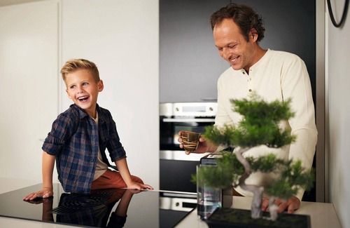 Municipality of Rhenen House | This amazing Eco-Lodge designed by an architect is highly luxurious and completely furnished for six persons.