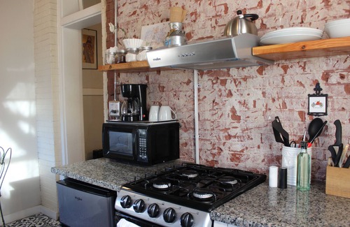 Downtown El Paso Apartment | This apartment is a 1 bedroom(s), 1.5 bathrooms, located in El Paso, TX.