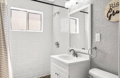 Biggs Field Apartment | This apartment is a 1 bedroom(s), 1 bathrooms, located in El Paso, TX.