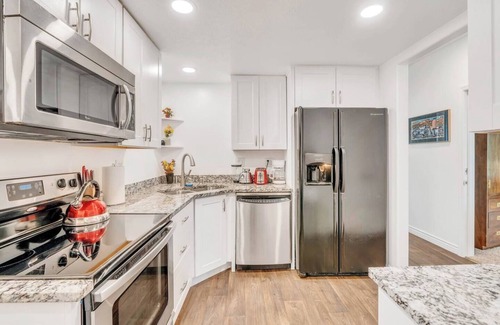Riverton Apartment | This apartment is a 2 bedroom(s), 1 bathrooms, located in Riverton, UT.