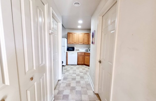 Foxcroft Square Apartment | This apartment is a 1 bedroom(s), 1 bathrooms, located in Cheltenham Township, PA.
