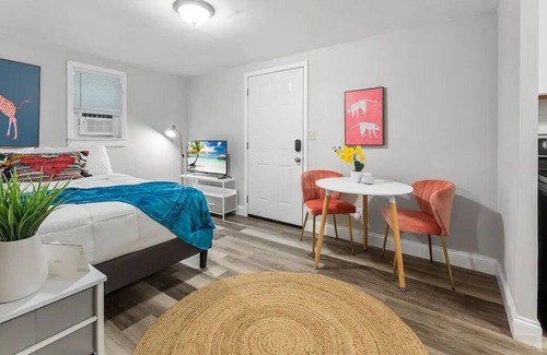 Lakeshore South Apartment | This apartment is a 1 bedroom(s), 1 bathrooms, located in Jacksonville, FL.