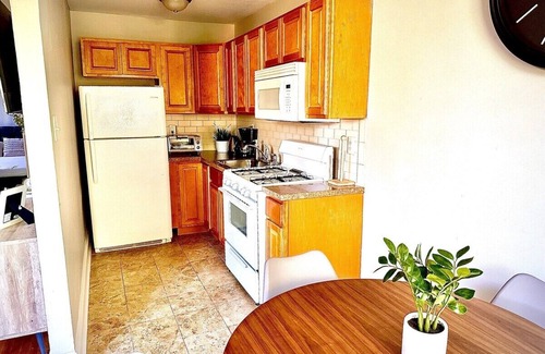 Germantown Apartment | This apartment is a 1 bedroom(s), 1 bathrooms, located in Philadelphia, PA.