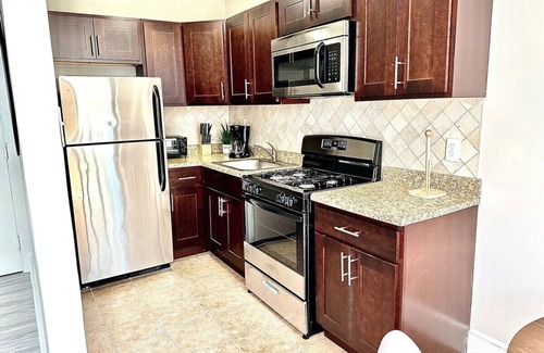Germantown Apartment | This apartment is a 0 bedroom(s), 1 bathrooms, located in Philadelphia, PA.