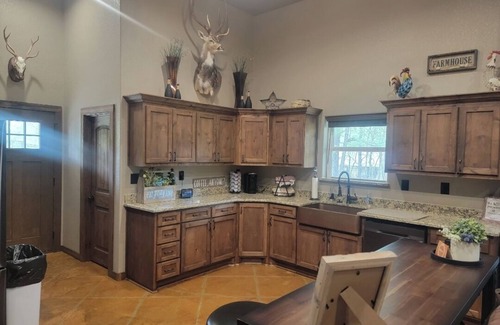 Smith County House | This barndo has Lake Tyler access via a private boat ramp