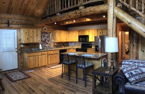 Greer Cabin | This beautiful secluded cabin definitely lives up to it's name!