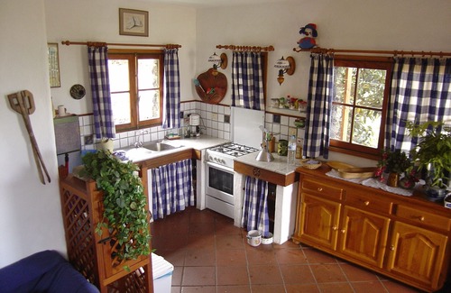 Tigaday House | This comfortable, well-loved vacation home has a spectacular panoramic view
