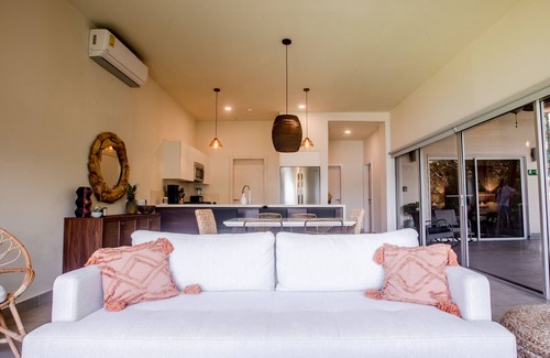 Las Escobas del Venado Condo | This condominium is a 2 bedroom(s), 2 bathrooms, located in Playa Venao, Los Santos.