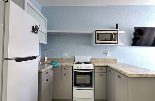 Ocean Park Cottage | This cottage is a 2 bedroom(s), 2 bathrooms, located in San Juan, PR.