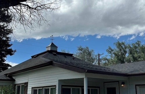 Sheridan Cottage | This cottage is a 2 bedroom(s), 1 bathrooms, located in Bighorn, WY.