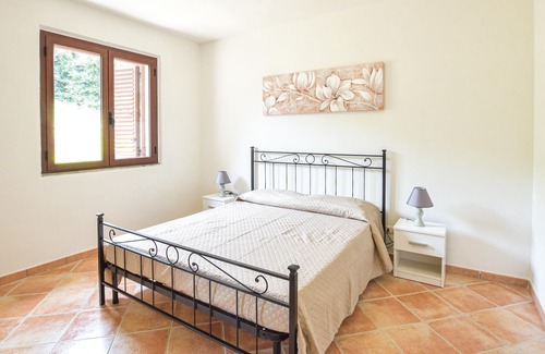 Tresnuraghes Apartment | This cozy cottage is the ideal place for a relaxing vacation.