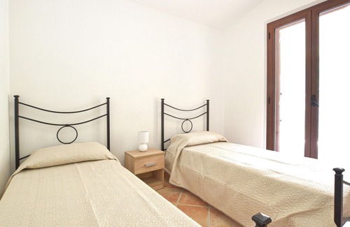 Tresnuraghes Apartment | This cozy cottage is the ideal place for a relaxing vacation.