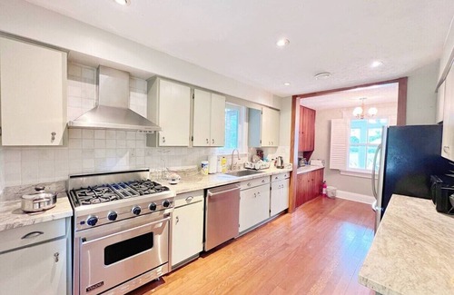 Uxbridge Ski Chalet | This cozy cottage offers a private hot tub, breathtaking forest views, and ultimate tranquillity