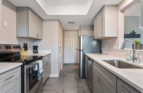 Springwoods Apartment | This duplex is a 2 bedroom(s), 2.5 bathrooms, located in Austin, TX.