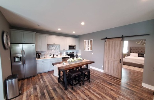 Northside House | This house is a 2 bedroom(s), 1 bathrooms, located in Chattanooga, TN.