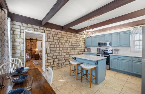 Harrodsburg House | This house is a 2 bedroom(s), 1.5 bathrooms, located in Harrodsburg, KY.