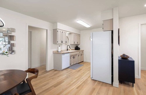 Brookline Station House | This house is a 2 bedroom(s), 1 bathrooms, located in Springfield, MO.