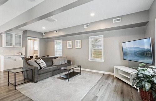Buckroe Beach House | This house is a 2 bedroom(s), 2 bathrooms, located in Hampton, VA.