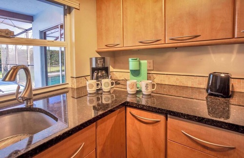Largo House | This house is a 2 bedroom(s), 2 bathrooms, located in Largo, FL.