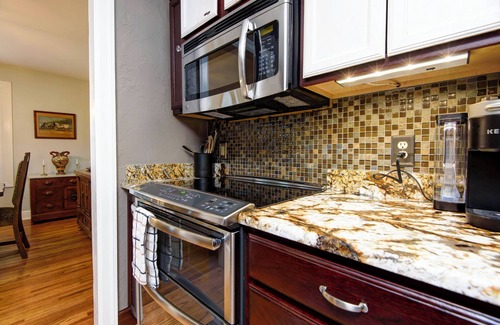 Springfield House | This house is a 3 bedroom(s), 2 bathrooms, located in Springfield, MO.