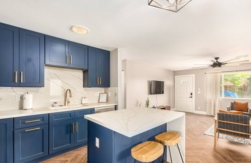 New Papago Parkway House | This house is a 3 bedroom(s), 2 bathrooms, located in Scottsdale, AZ.