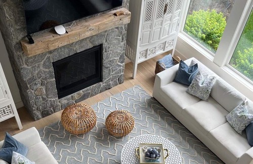Southwest Mission House | This house is a 3 bedroom(s), 3.5 bathrooms, located in Kelowna, BC.