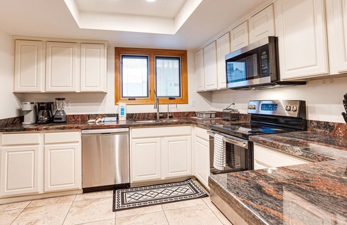 Sunset Ridge House | This house is a 4 bedroom(s), 2 bathrooms, located in Scottsdale, AZ.