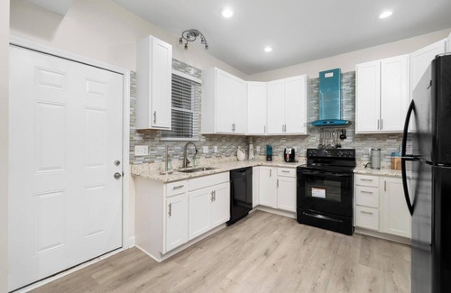West Columbus House | This house is a 4 bedroom(s), 2.5 bathrooms, located in Columbus, OH, OH.