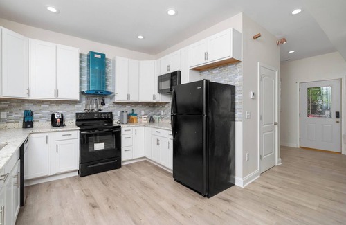 West Columbus House | This house is a 4 bedroom(s), 2.5 bathrooms, located in Columbus, OH, OH.