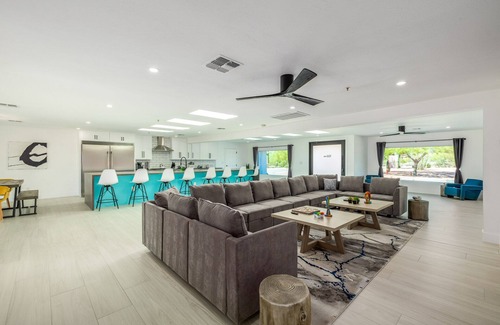 North Scottsdale House | This house is a 5 bedroom(s), 3.5 bathrooms, located in Scottsdale, AZ.
