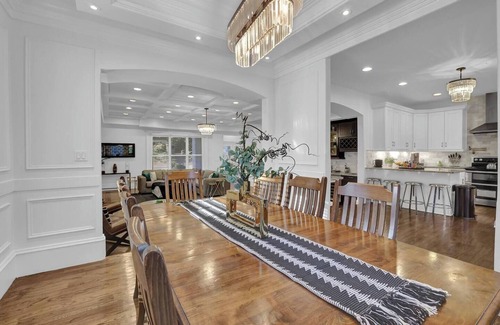 South Tuxedo Park House | This house is a 6 bedroom(s), 6.5 bathrooms, located in Atlanta, GA.