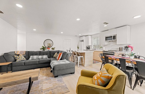 Citrus Heights House | This house is a 3 bedroom(s), 2 bathrooms, located in Citrus Heights, CA.