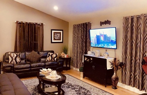 Westbrook House | This is a comfortable single house with great private backyard & outside camera