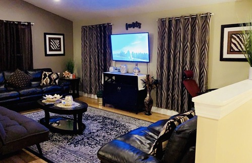 Westbrook House | This is a comfortable single house with great private backyard & outside camera