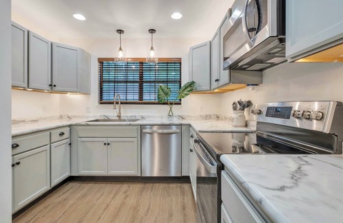 Tallahassee House | This is a cozy and spacious 1762 sf 2BR and 2.5 BA townhome in a nice and quiet