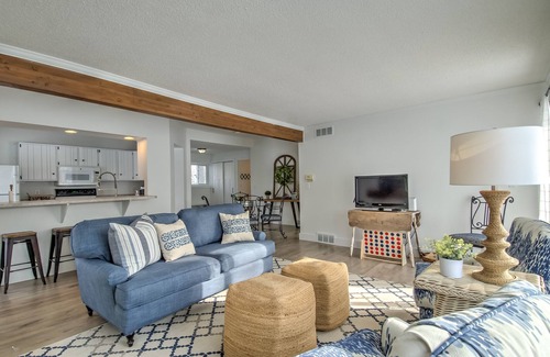 Clarklake House | This newly renovated house has 4 bedrooms & 2 bathrooms in Clarklake Michigan.