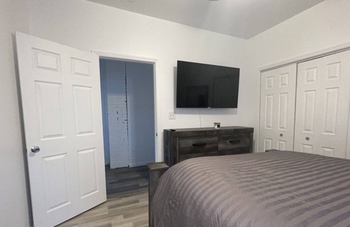 Gentilly Terrace House | This newly tastefully decorated 2-bedroom 1 bath .