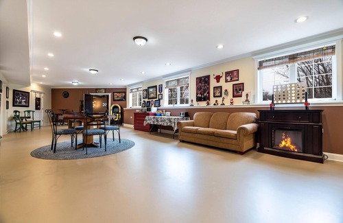 Fox Lake Apartment | This other is a 1 bedroom(s), 1.5 bathrooms, located in Spring Grove, IL.