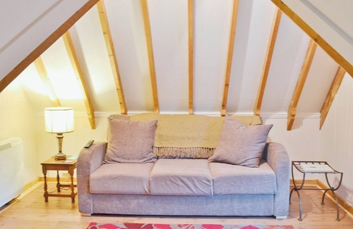 New Forest District Cottage | This pretty thatched cottage is the ideal base for exploring the New Forest and south coast.