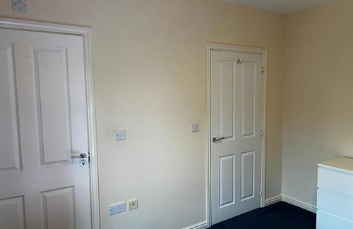 Lychpit House | this property is no more available for bookings