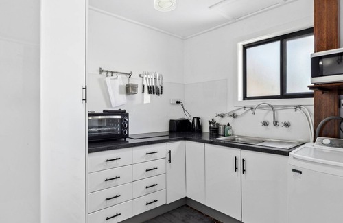 Woolgoolga Apartment | This quaint 2-bedroom property will be your home away from home during your holiday to Woolgoolga!