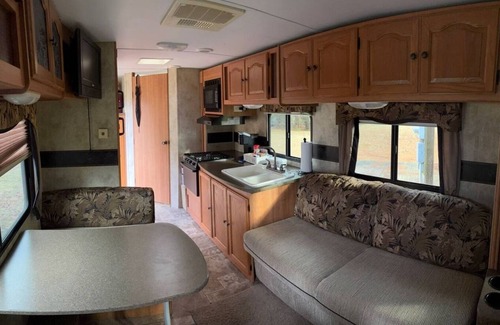 Cheboygan House | This rv is a 1 bedroom(s), 1 bathrooms, located in Cheboygan, MI.