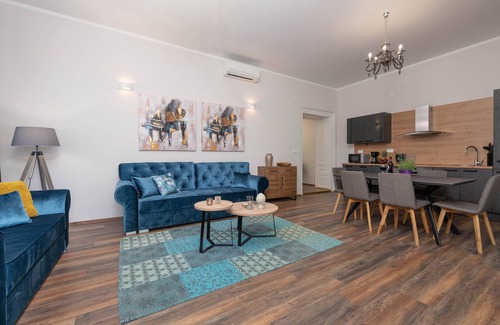 Pomer Apartment | This spacious uniquely decorated apartment is perfect place to pamper yourself.