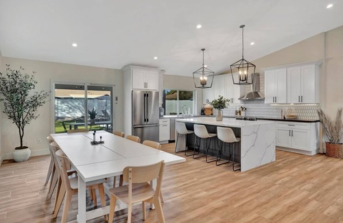 Summit Ridge House | This stunning, newly renovated home is what we like to call a little slice of paradise